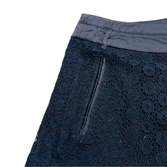 10/$25🦋 Ezra Black Lace Dressy Mid Rise Shorts - Size Medium - Picture 2 of 13